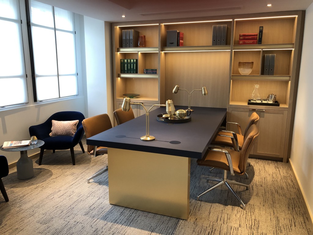 Commercial wood veneers