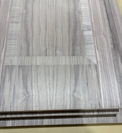 Crown walnut veneer inlays